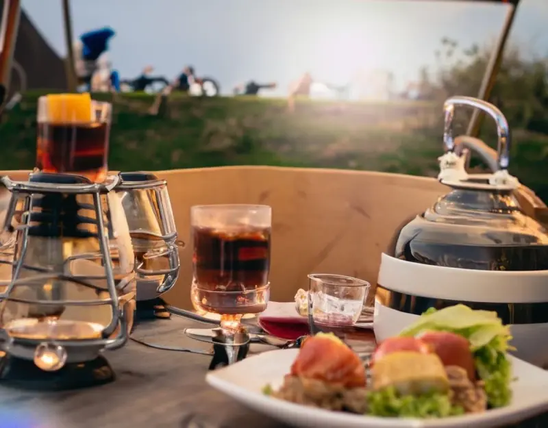 Ciesz się komfortem i wygodą podczas podróży z naszymi produktami!